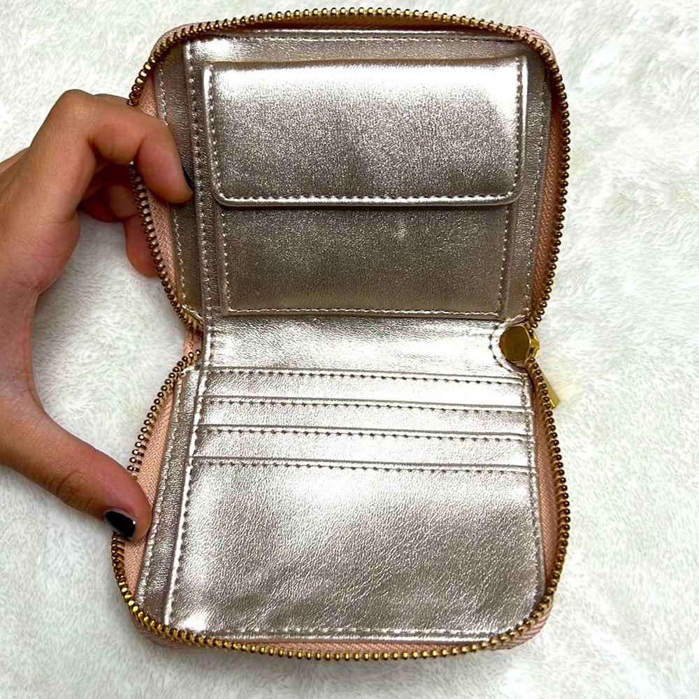 NWOT Guess Est 1981 Wallet - Picture 5 of 5